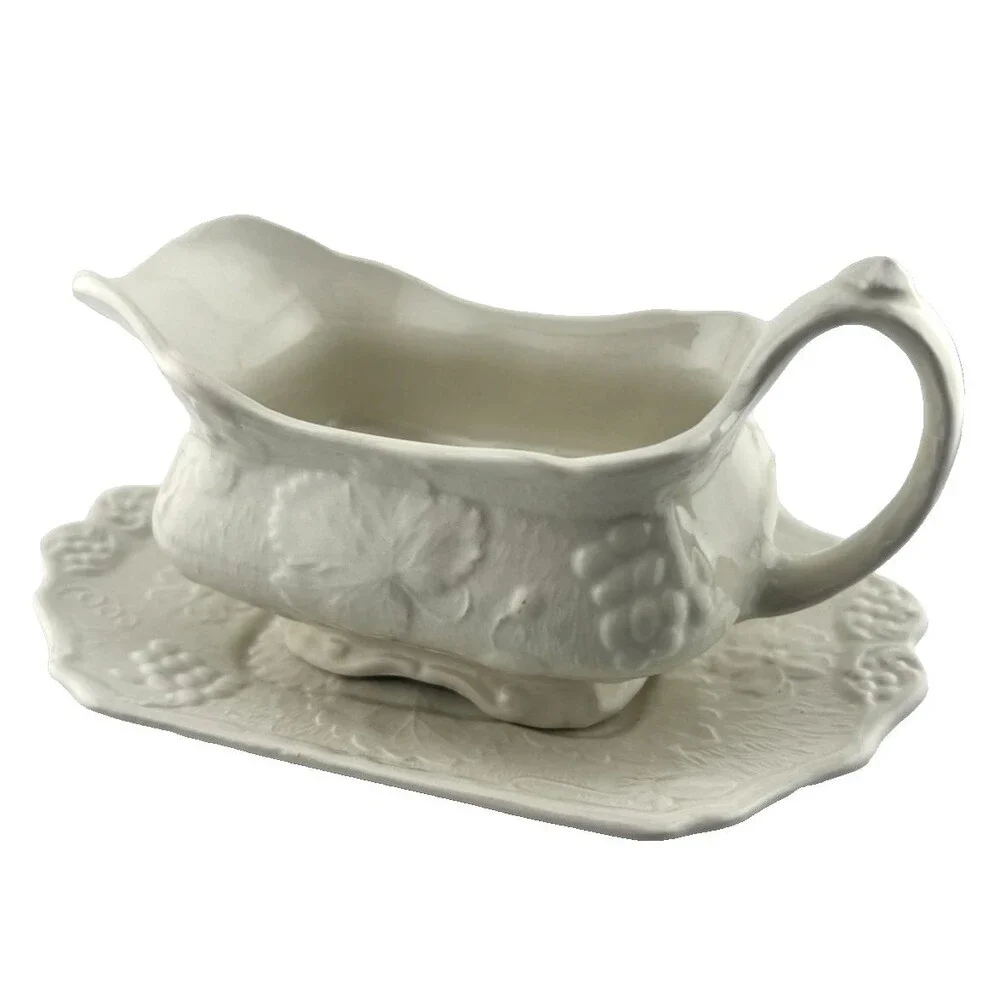 Vtg Burleigh Davenport White Strawberry Leaf Gravy Sauce Boat W/Underplate Dish